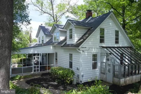 Exterior - 22500 Old Hundred Rd, Barnesville, MD 20838 photo 2 of 9