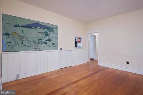 Living - 22500 Old Hundred Rd, Barnesville, MD 20838 photo 7 of 7