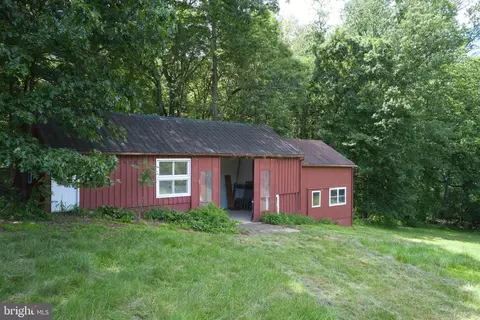 Exterior - 22500 Old Hundred Rd, Barnesville, MD 20838 photo 7 of 9