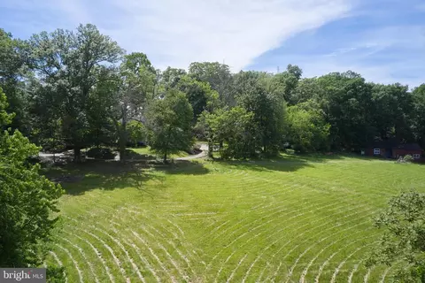 Exterior - 22500 Old Hundred Rd, Barnesville, MD 20838 photo 8 of 9