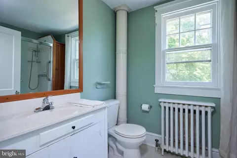 Bath - 22500 Old Hundred Rd, Barnesville, MD 20838 photo 1 of 2
