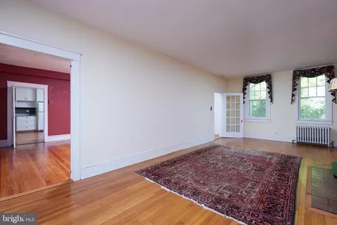 Living - 22500 Old Hundred Rd, Barnesville, MD 20838 photo 2 of 7