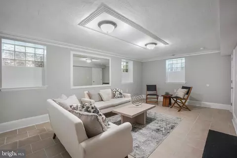 Living - 514 Silver Spring Ave, Silver Spring, MD 20910 photo 5 of 5