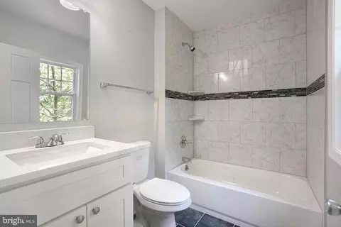 Bath - 514 Silver Spring Ave, Silver Spring, MD 20910 photo 2 of 3