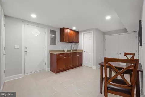 Entry Way - 514 Silver Spring Ave, Silver Spring, MD 20910 photo 8 of 9
