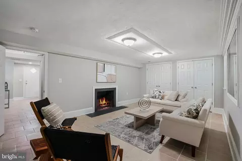 Living - 514 Silver Spring Ave, Silver Spring, MD 20910 photo 4 of 5