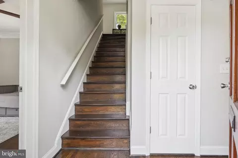 Entry Way - 514 Silver Spring Ave, Silver Spring, MD 20910 photo 6 of 9