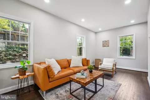 Living - 514 Silver Spring Ave, Silver Spring, MD 20910 photo 3 of 5