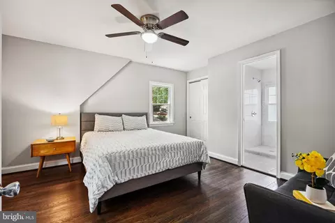 Bedroom - 514 Silver Spring Ave, Silver Spring, MD 20910 photo 3 of 4