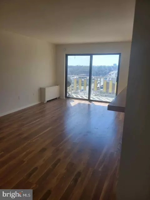 Living - 8830 Piney Branch Rd #812, Silver Spring, MD 20903 photo 1 of 3