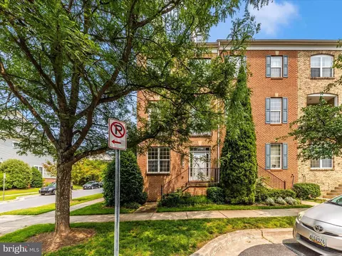 739 Hidden Marsh St, Gaithersburg, MD 20877