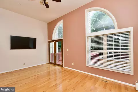 1908 Westchester Dr, Silver Spring, MD 20902 photo 5