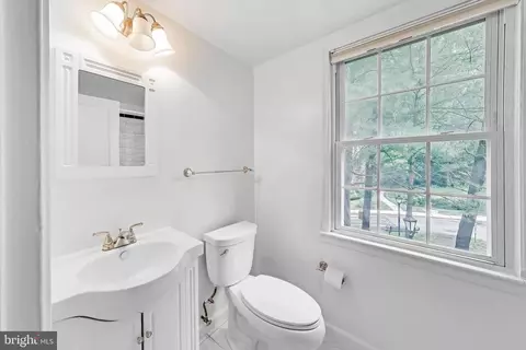 2214 Washington Ave #104, Silver Spring, MD 20910 photo 17