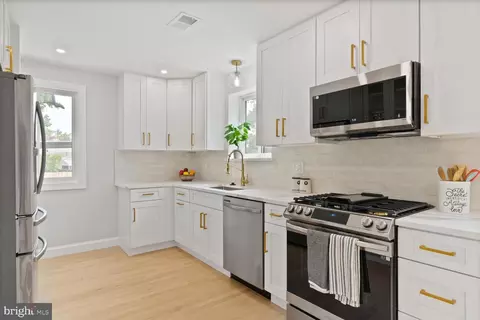 418 Belton Ct, Silver Spring, MD 20901 photo 7