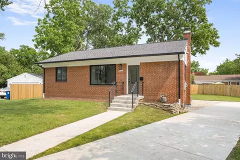 418 Belton Ct, Silver Spring, MD 20901 photo 3