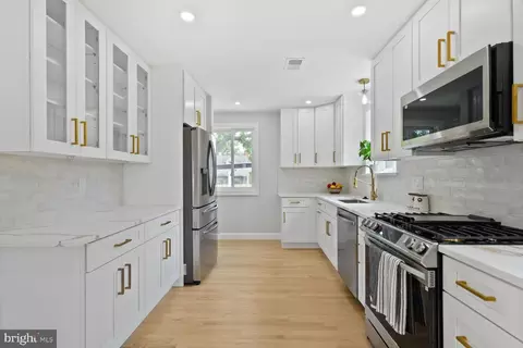 418 Belton Ct, Silver Spring, MD 20901 photo 8