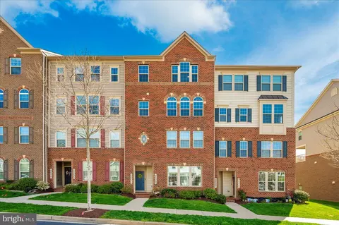 22031 Broadway Ave #401D, Clarksburg, MD 20871