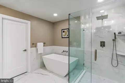 Bath - 620 Mississippi Ave, Silver Spring, MD 20910 photo 1 of 4