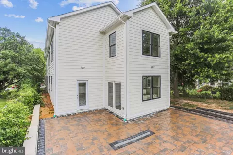 Exterior - 620 Mississippi Ave, Silver Spring, MD 20910 photo 6 of 8