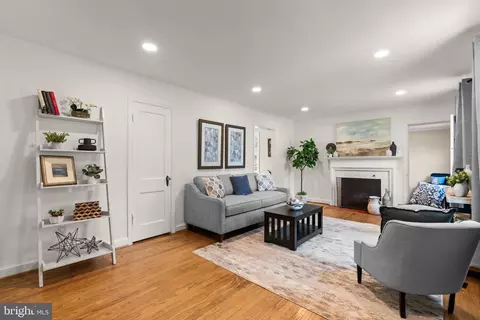 Living - 9922 Rogart Rd, Silver Spring, MD 20901 photo 1 of 6