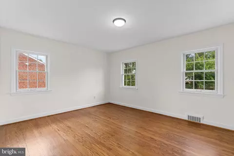 Bedroom - 9922 Rogart Rd, Silver Spring, MD 20901 photo 2 of 8