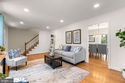 Living - 9922 Rogart Rd, Silver Spring, MD 20901 photo 4 of 6