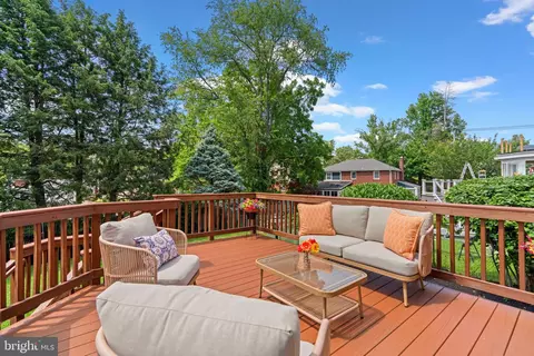 Exterior - 9922 Rogart Rd, Silver Spring, MD 20901 photo 3 of 13