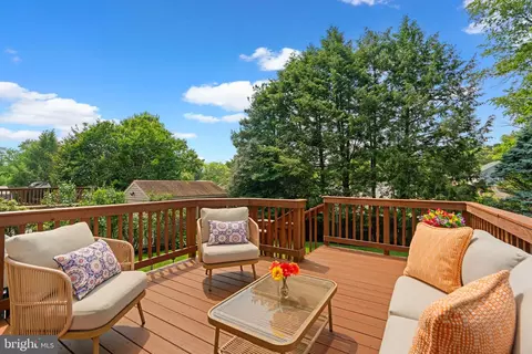 Exterior - 9922 Rogart Rd, Silver Spring, MD 20901 photo 4 of 13