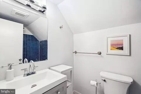 Bath - 10105 Meredith Ave, Silver Spring, MD 20910 photo 4 of 4