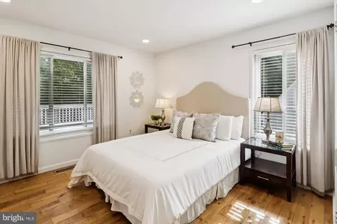 Bedroom - 10105 Meredith Ave, Silver Spring, MD 20910 photo 1 of 10