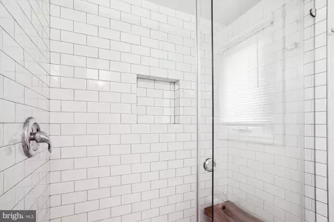 Bath - 10105 Meredith Ave, Silver Spring, MD 20910 photo 2 of 4
