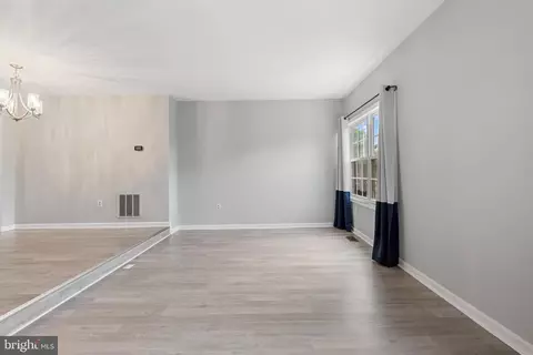 12307 Sandy Point Ct, Silver Spring, MD 20904 photo 14