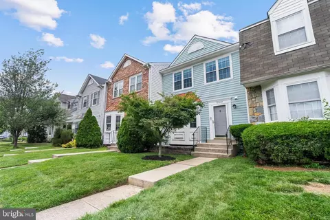 12307 Sandy Point Ct, Silver Spring, MD 20904 photo 3