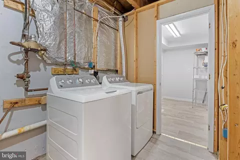 12307 Sandy Point Ct, Silver Spring, MD 20904 photo 32