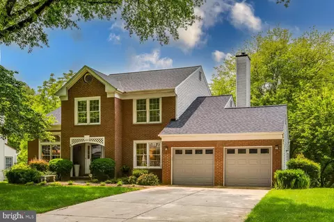 4820 Sweetbirch Dr, Rockville, MD 20853