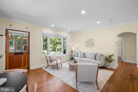 416 Penwood Rd, Silver Spring, MD 20901 photo 4
