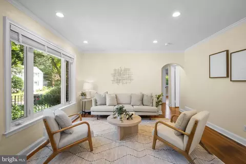 416 Penwood Rd, Silver Spring, MD 20901 photo 3