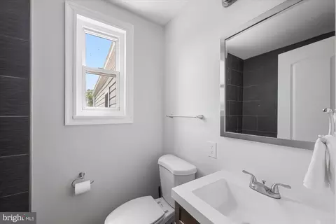 Bath - 12513 Atherton Dr, Silver Spring, MD 20906 photo 2 of 4