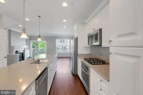 Kitchen - 15713 Murphys Tin St, Silver Spring, MD 20906 photo 2 of 2