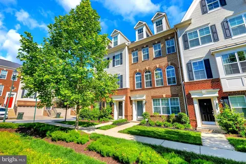 Exterior - 15713 Murphys Tin St, Silver Spring, MD 20906 photo 6 of 9