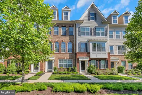 15713 Murphys Tin St, Silver Spring, MD 20906