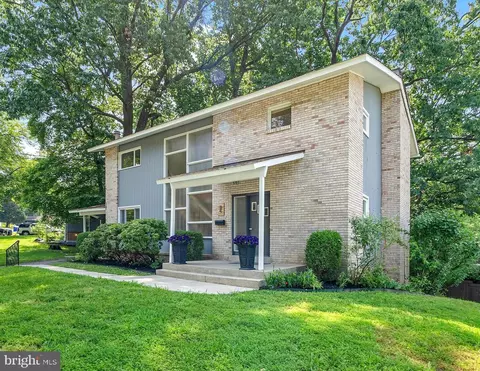 1 Schindler Ct, Silver Spring, MD 20903
