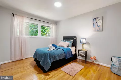 Bedroom - 1 Schindler Ct, Silver Spring, MD 20903 photo 4 of 5