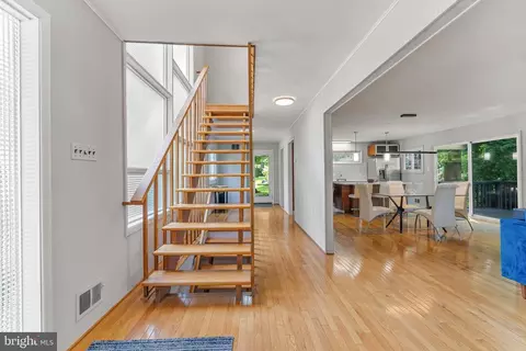 Entry Way - 1 Schindler Ct, Silver Spring, MD 20903 photo 3 of 6