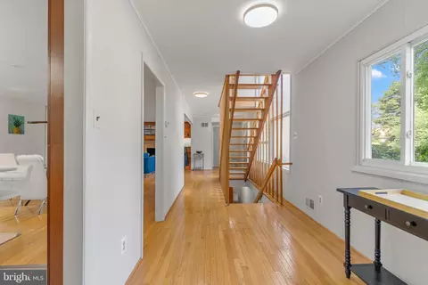 Entry Way - 1 Schindler Ct, Silver Spring, MD 20903 photo 4 of 6