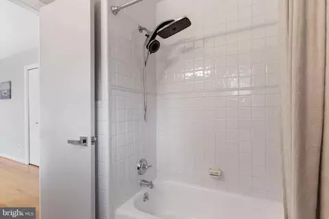 Bath - 1 Schindler Ct, Silver Spring, MD 20903 photo 4 of 6