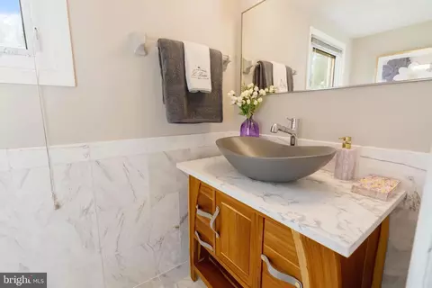 Bath - 1 Schindler Ct, Silver Spring, MD 20903 photo 1 of 6