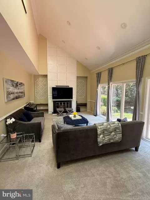 Other - 904 White Pine Pl, Potomac, MD 20854 photo 1 of 8