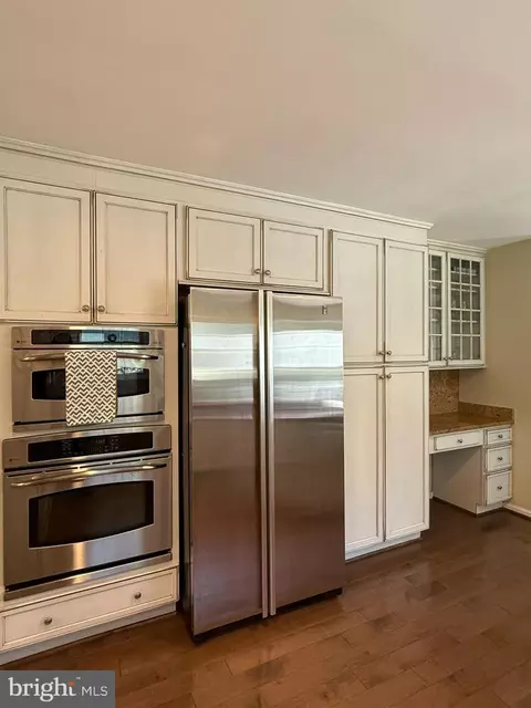 Other - 904 White Pine Pl, Potomac, MD 20854 photo 2 of 8
