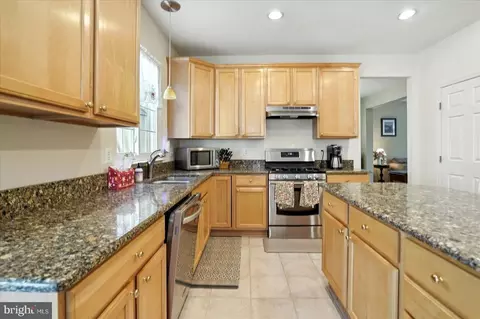Kitchen - 5720 Huckburn Ct, Laurel, MD 20707 photo 3 of 5